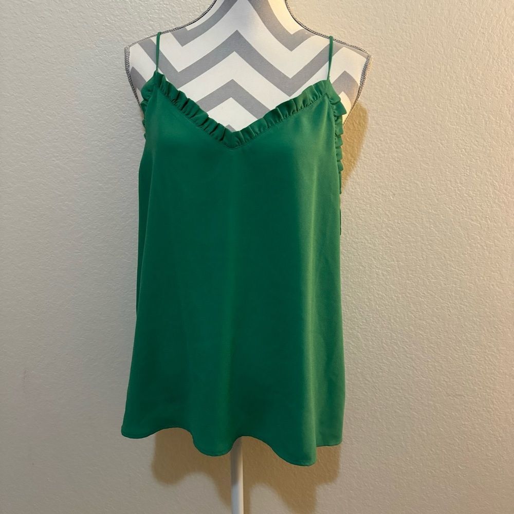 Halogen Green Solid Ruffle Triangle V Neck Adjustable Tank Top Large - Picture 10 of 10